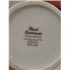 Image 20 : Decorative Plates, China Tea Cups, and Linen Napkins Collection