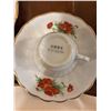 Image 3 : Decorative Plates, China Tea Cups, and Linen Napkins Collection