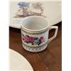 Image 8 : Decorative Plates, China Tea Cups, and Linen Napkins Collection
