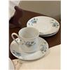 Image 9 : Decorative Plates, China Tea Cups, and Linen Napkins Collection