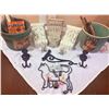 Image 1 : Decorative Home Decor Lot Including Corbels, Hooks, and Containers