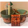 Image 5 : Decorative Home Decor Lot Including Corbels, Hooks, and Containers