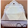 Image 6 : Metal and Enamelware Bathroom Wall Fixtures and Decor