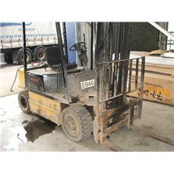 FORK LIFT TRUCK