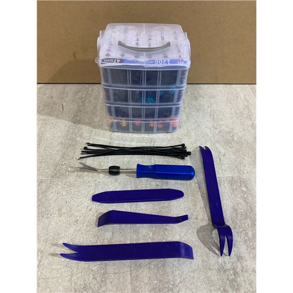 Lot Of 1200 Retainer Clips - 47 Sizes