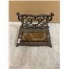 Image 2 : Decorative Victorian Style Cast Iron Boot Scraper