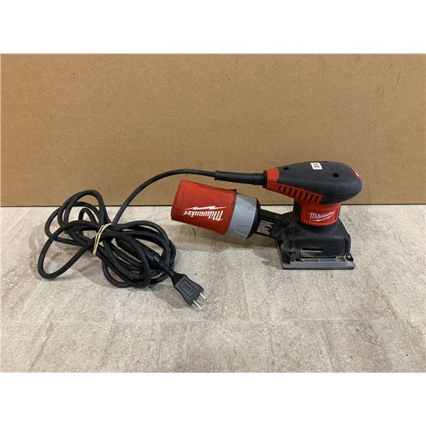 Milwaukee 1/4 Sheet Palm Sander - Model NO: 6020-21