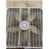 Image 5 : White Box Fan