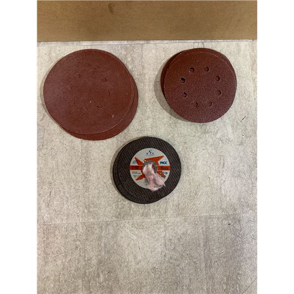 Assorment Of Sanding Discs & Reinforced Cutting Off Wheels