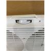 Image 2 : Cool Works 9in Twin Window Fan - 2 Speed Settings