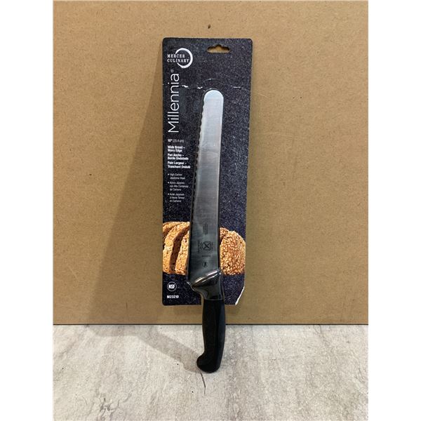 Mercer Culinary Millennia 10in Wide Wavy Edge Bread Knife