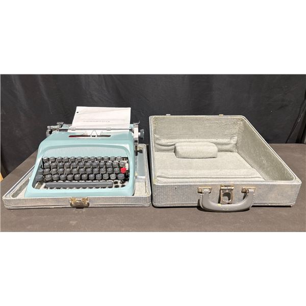 Olivetti Underwood Studio 44 Typewriter with Case