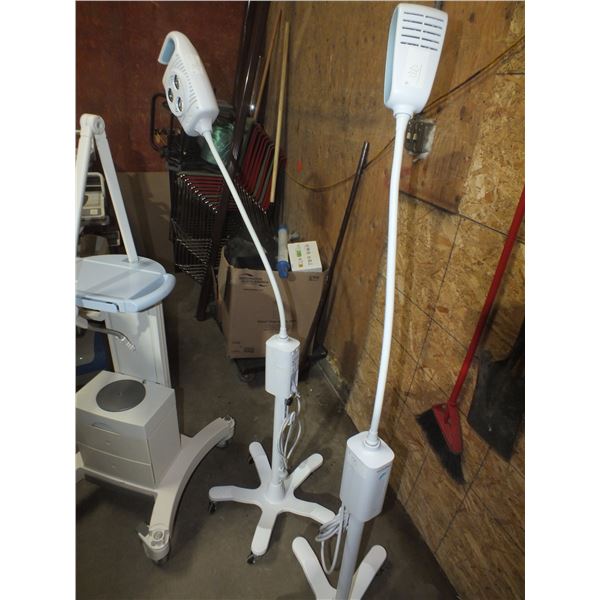 Two Medi Lights & 1 Medi Cart