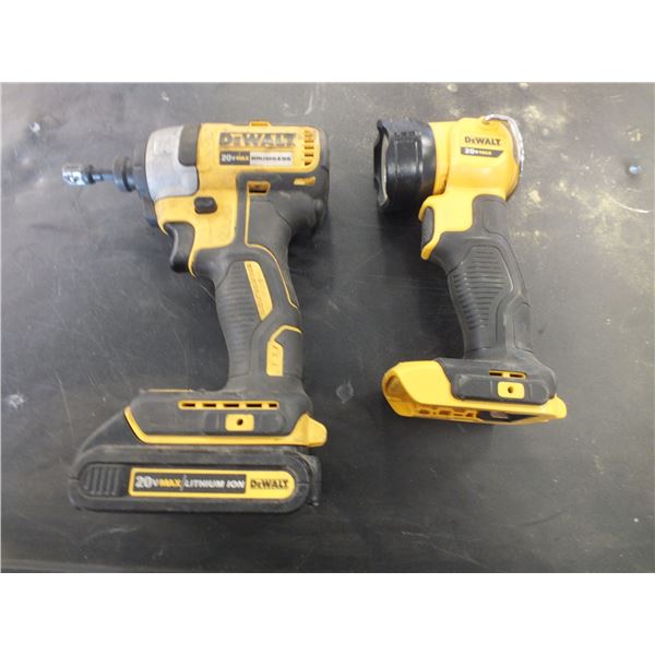Dewalt 20 volt Max 1/4" Impact Driver & 20 volt Max Flashlight