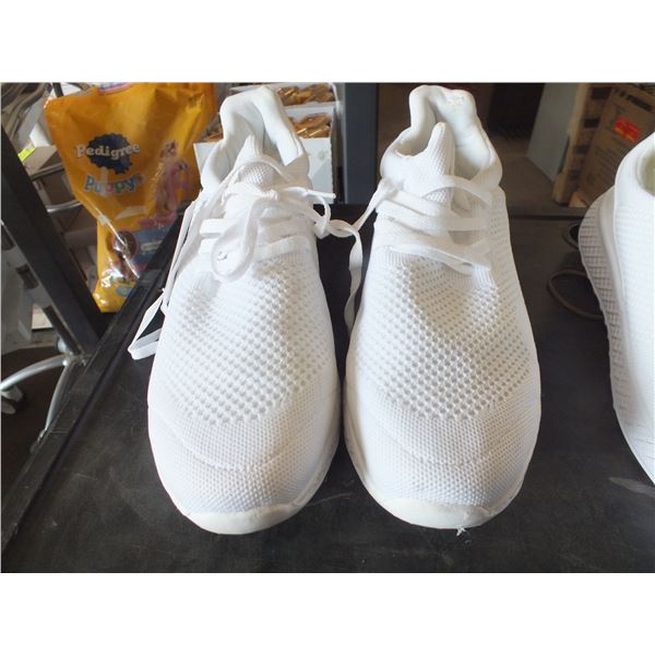 Size 13 Men's White Shoes