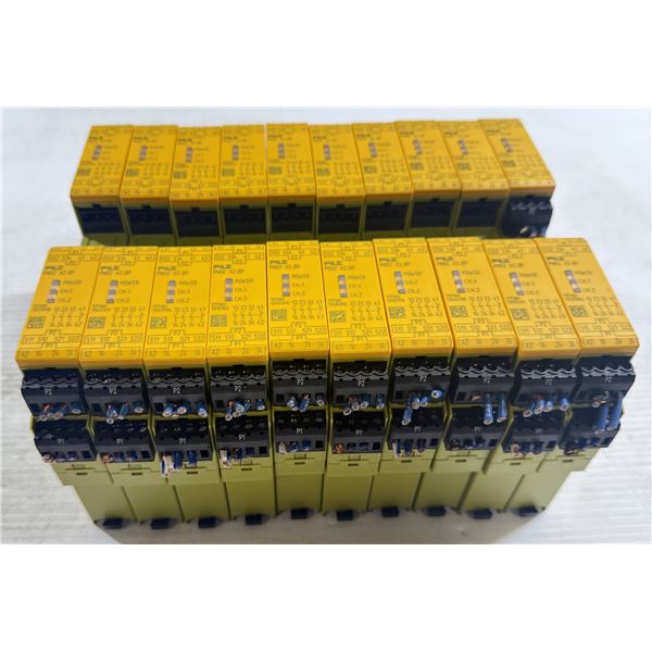 Lot of (20) Pilz #777301 Modules