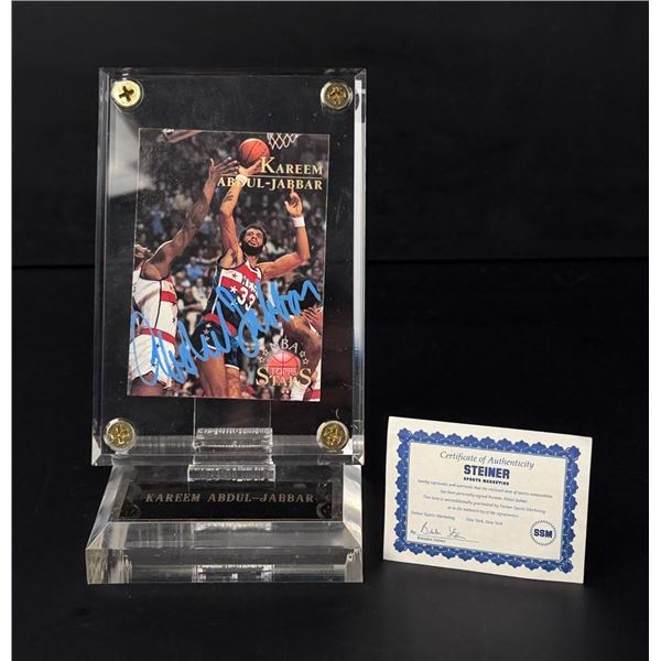 Kareem Abdul Jabbar Signed Basketball Card