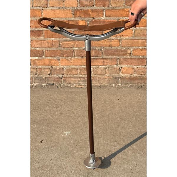 Abercrombie & Fitch Churchill Downs Shooting Stick