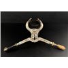 Image 4 : Bull Castrating Device