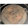 Image 2 : Cabelas Cast Iron Dutch Oven