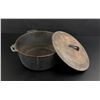 Image 3 : Cabelas Cast Iron Dutch Oven