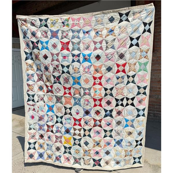 1930s Patchwork Missouri Star Quilt
