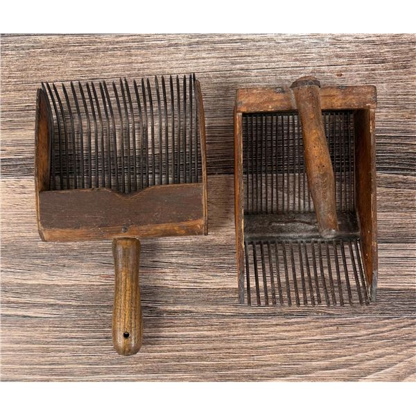 Primitive Berry Picking Scoop Rake Tools