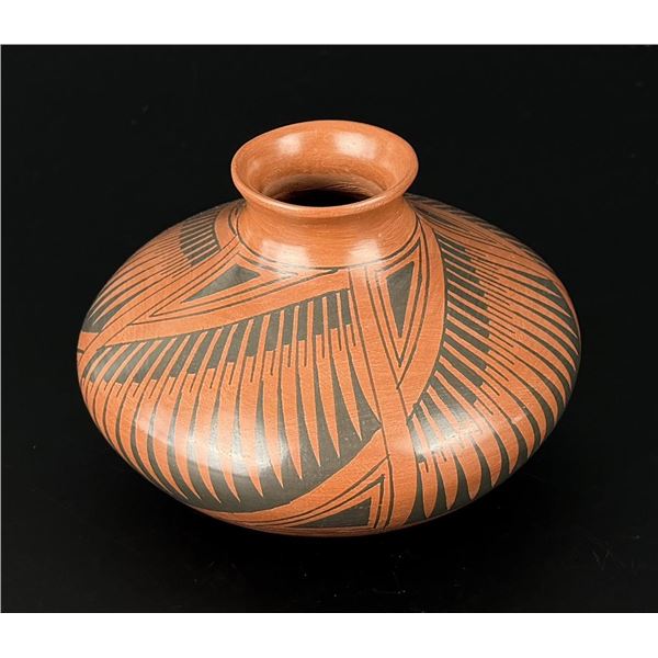 Mata Ortiz Pottery Jar Pot