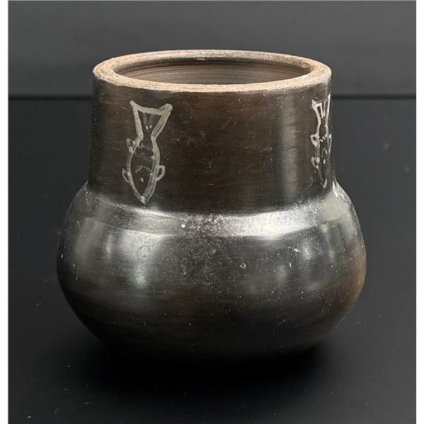 Fishing Bear Native American Indian Pot