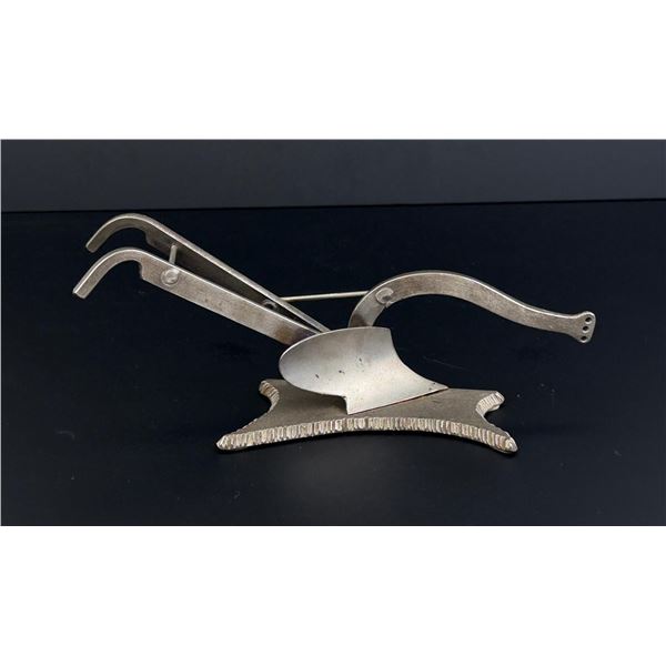 Everett Zaugg South Dakota Iron Plow Paperweight