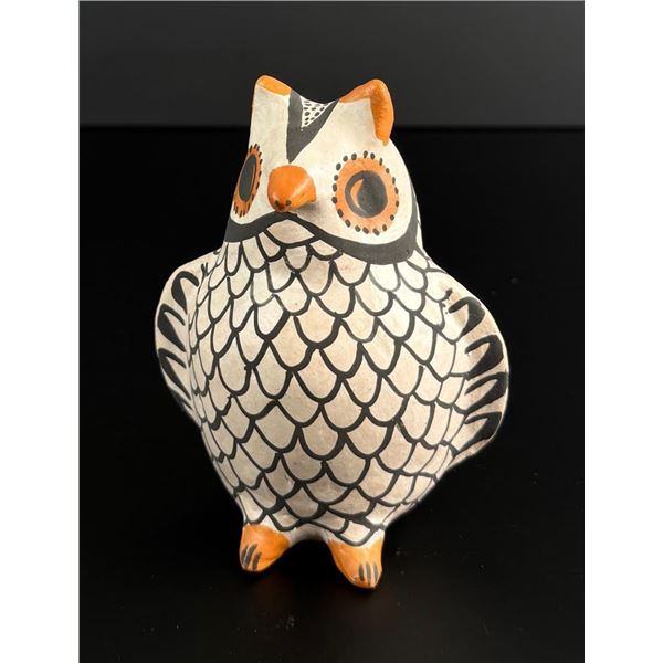 Eva Histia Acoma Pueblo Pottery Owl