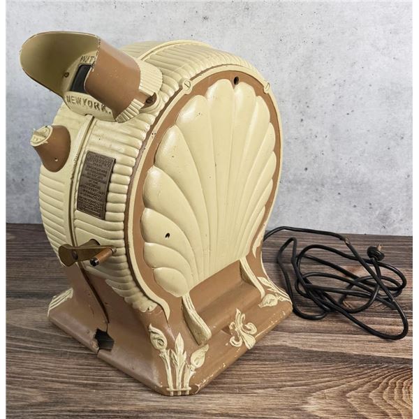 Cast Iron Mutoscope Clam Shell Arcade Viewer