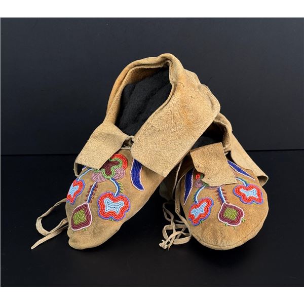 Crow Montana Indian Beaded Baby Moccasins