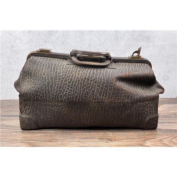 Montana Frontier Walrus Leather Doctors Bag