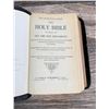 Image 5 : Holy Bible