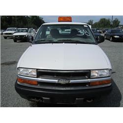 1998 CHEVROLET S-10 4WD