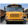 Image 1 : 1996 NAVISTAR THOMAS BUS