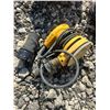 Image 3 : DeWALT D26451 Palm Sander With Box and BLACK+DECKER Sander