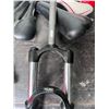 Image 11 : 11 Mixed Bicycle Saddles and 2 Fork Assemblies, Including RockShox Tora