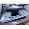 Image 3 : CCM Ribcor 44K Hockey Skates Size 8.5 EE