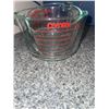 Image 1 : 2 Pyrex Glass Measuring Cups 2L and 1L