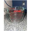 Image 2 : 2 Pyrex Glass Measuring Cups 2L and 1L