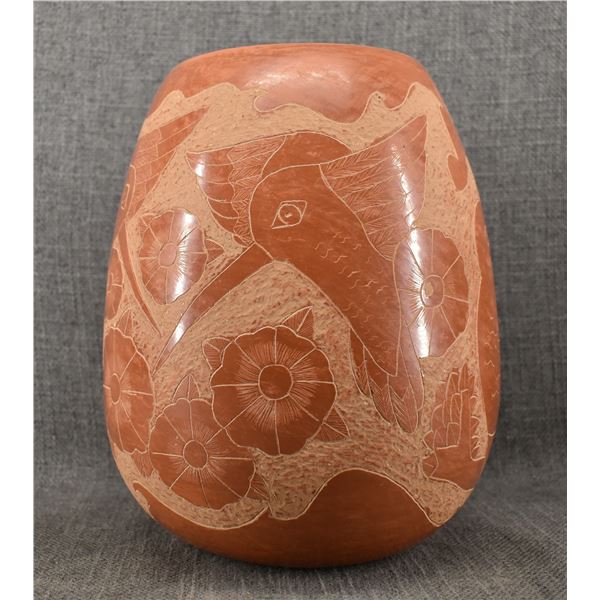 SANTA CLARA POTTERY VASE (DAN TAFOYA)