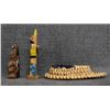 Image 2 : DECORATIVE TOTEM POLES AND PAPAGO WALL HANGING