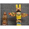 Image 8 : DECORATIVE TOTEM POLES AND PAPAGO WALL HANGING