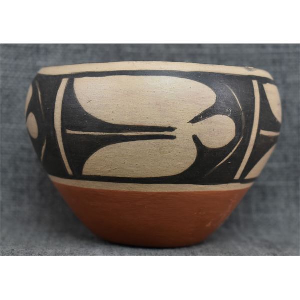 SANTO DOMINGO POTTERY JAR (PAULITA PACHECO)