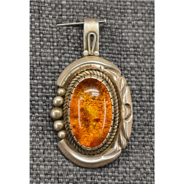 NAVAJO PENDANT (ABLE ARTHUR)