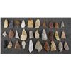 Image 1 : COLLECTION OF ARROWHEADS
