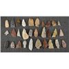 Image 8 : COLLECTION OF ARROWHEADS