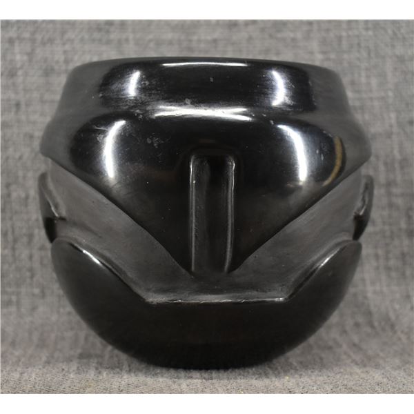 SANTA CLARA POTTERY VASE (VERONICA NARANJO)